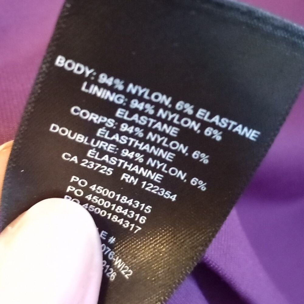 Babaton V neck Activewear Athletic Bra crop tank size M - Picture 4 of 5